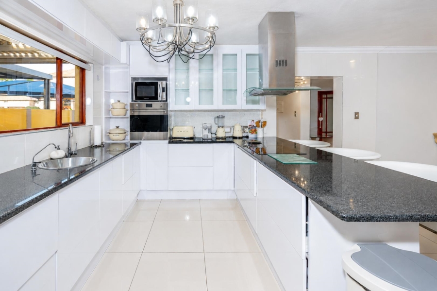 4 Bedroom Property for Sale in Melodie North West